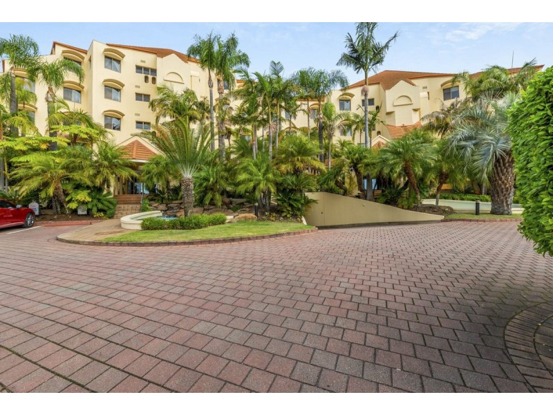 8/24 Martin Court, West Lakes SA 5021