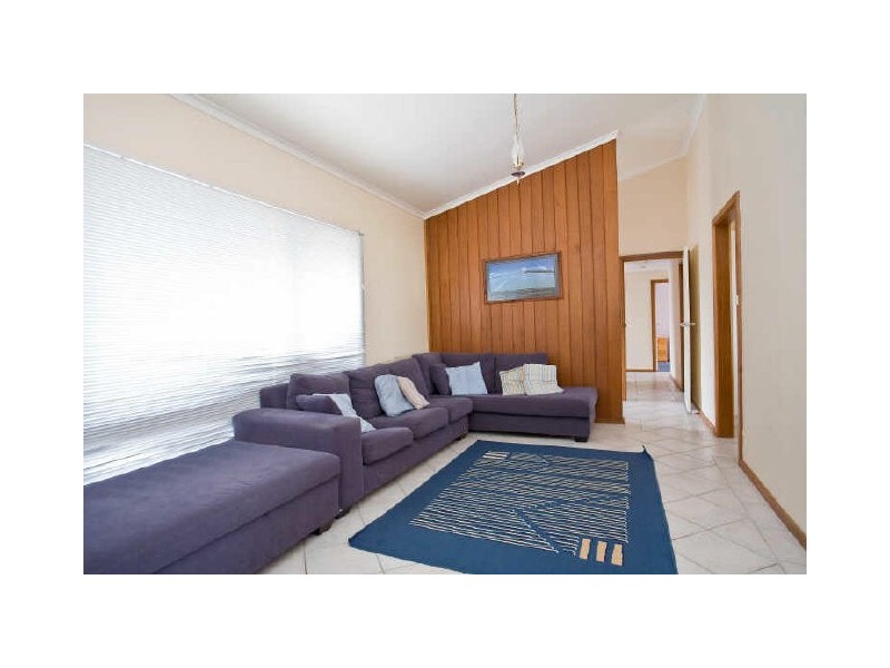 4 Ashburton Avenue, West Lakes Shore SA 5020