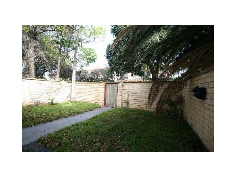 1/1 Mooloola Way, West Lakes Shore SA 5020