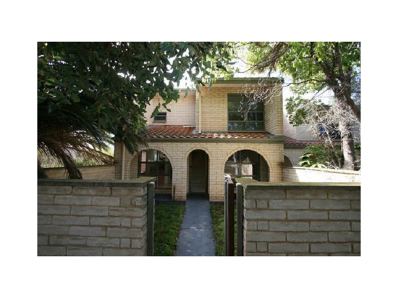 1/1 Mooloola Way, West Lakes Shore SA 5020