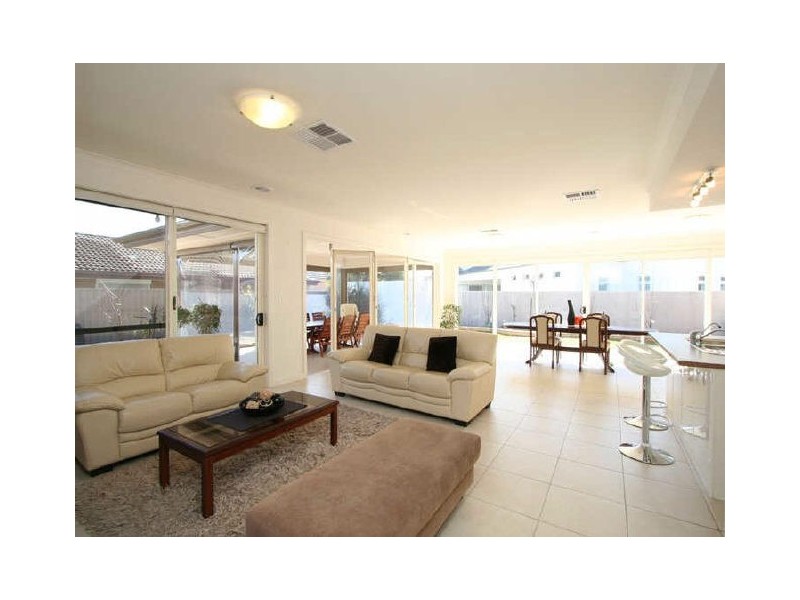 20 Mariners Crescent, West Lakes SA 5021