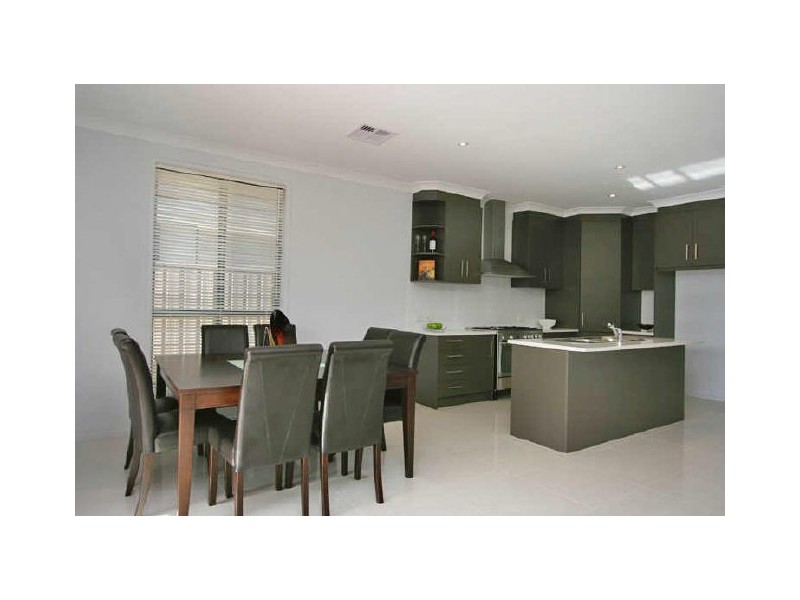 4 Heysen Crescent, West Lakes Shore SA 5020