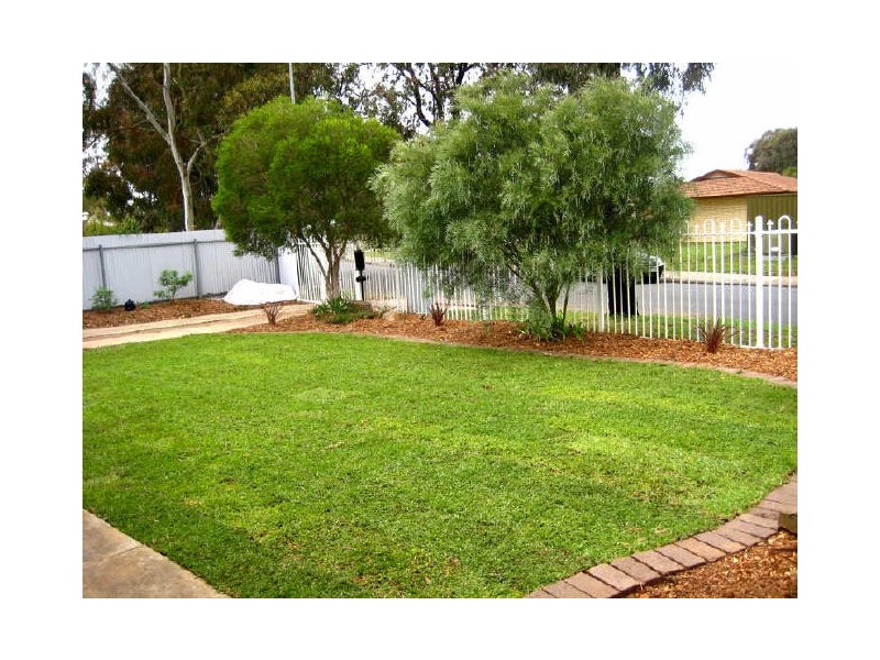23 Eugene Crescent, Parafield Gardens SA 5107