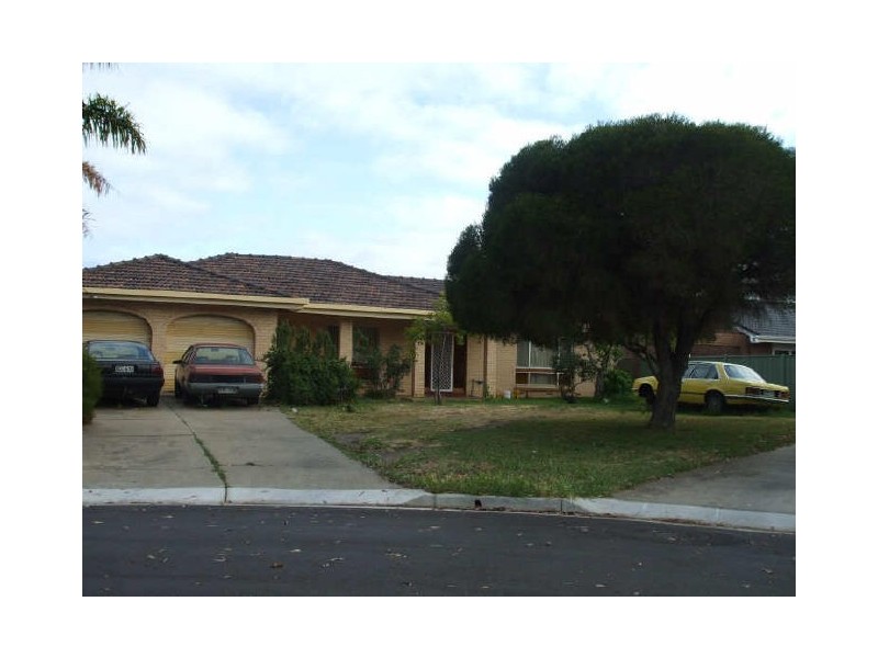 2 Rivett Avenue, Fulham Gardens SA 5024