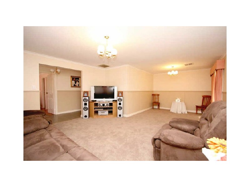 85 Highfield Drive, Hillbank SA 5112