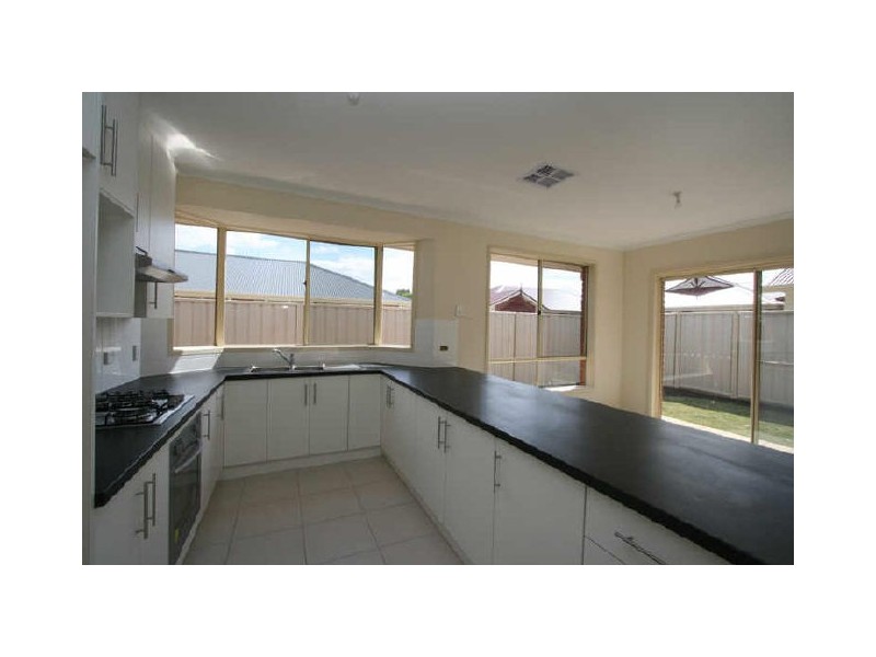 31 Dehaviland Avenue, Hendon SA 5014