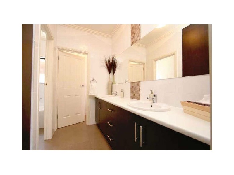 12 Royal Terrace, Royal Park SA 5014