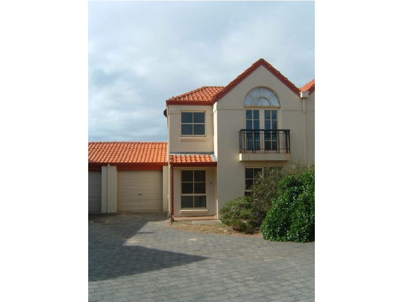 4/251 Military Road, West Lakes Shore SA 5020