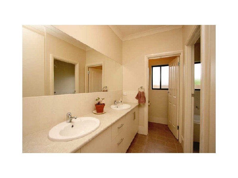 12A Royal Terrace, Royal Park SA 5014