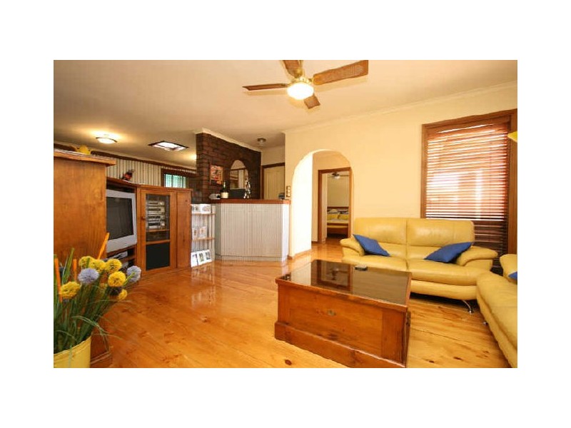 6 Mariners Crescent, West Lakes SA 5021