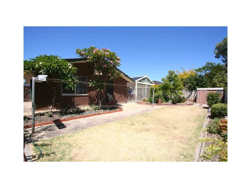 30 Greenfield Crescent, West Lakes Shore SA 5020