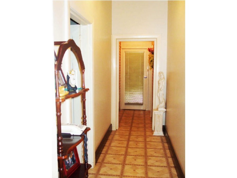 1 Kinross Avenue, Seaton SA 5023