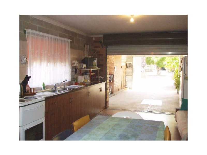 1 Kinross Avenue, Seaton SA 5023