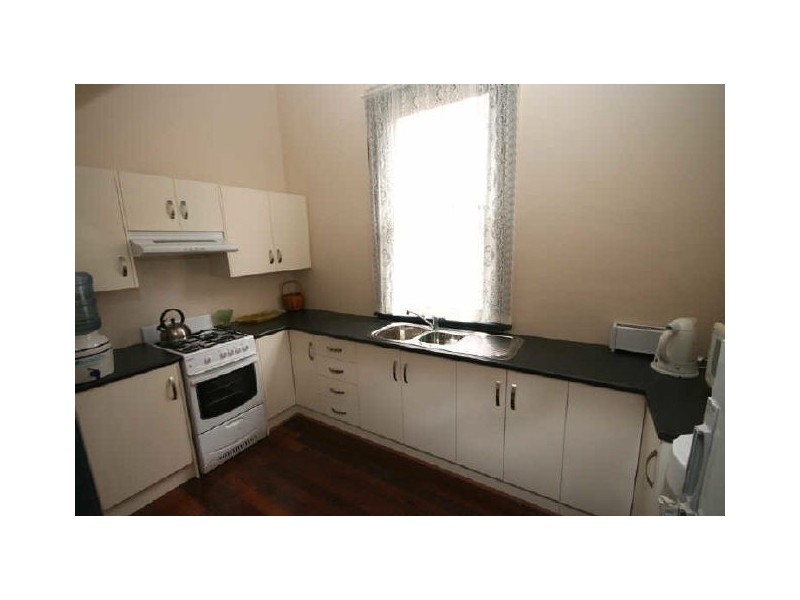 2 Bourn Avenue, West Hindmarsh SA 5007