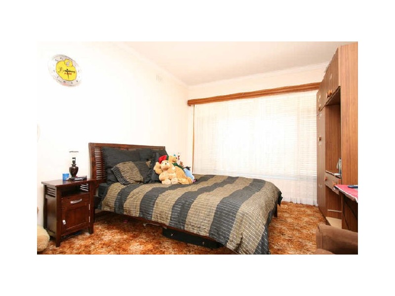 13 Lowe Street, Royal Park SA 5014