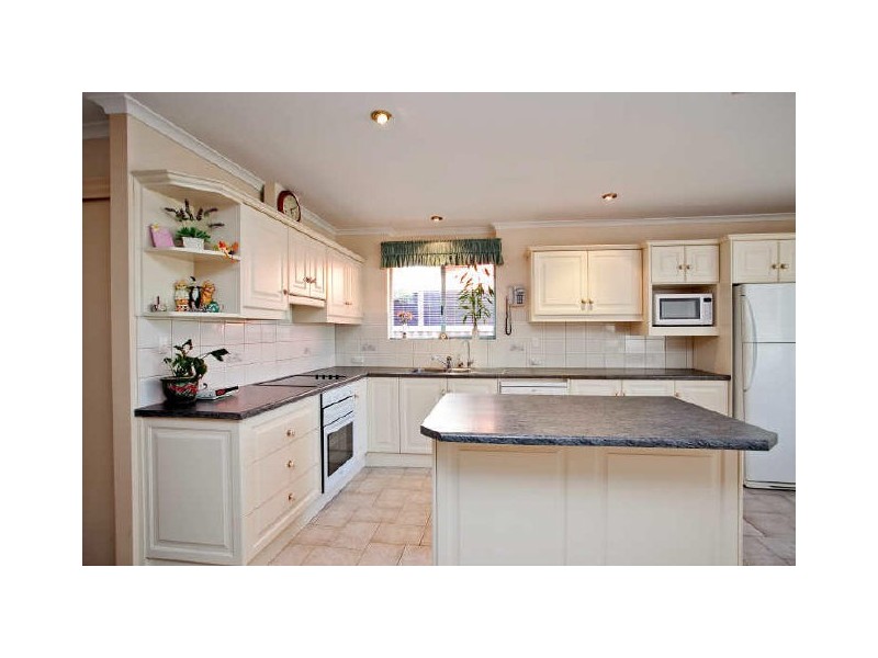 27 Manly Circuit, West Lakes Shore SA 5020