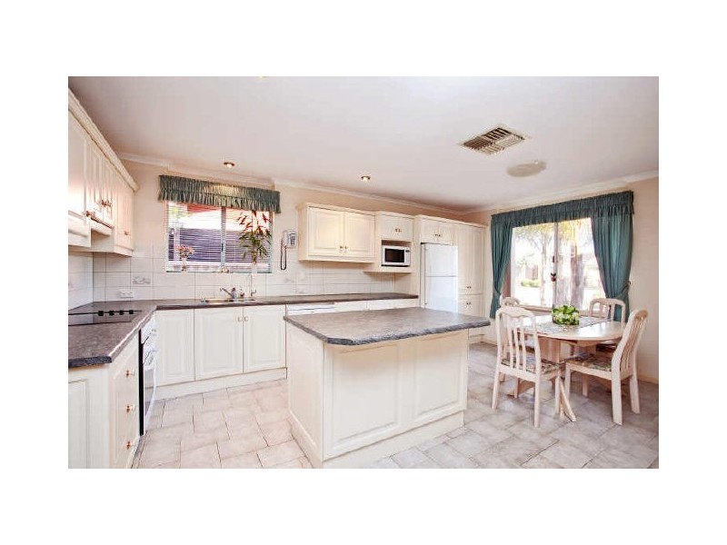 27 Manly Circuit, West Lakes Shore SA 5020