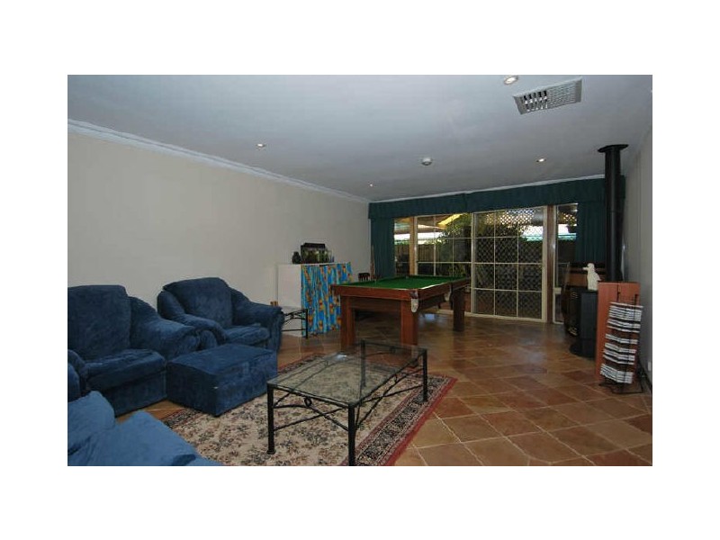11 Fonda Crt, Paralowie SA 5108
