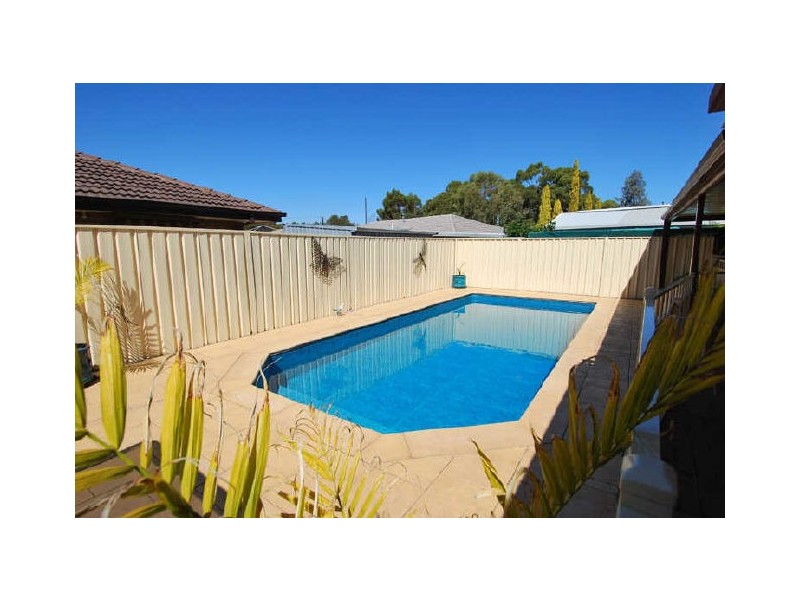 11 Fonda Crt, Paralowie SA 5108