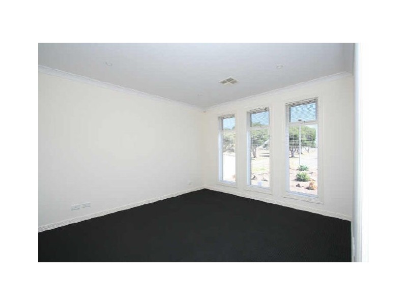 33 Manly Circuit, West Lakes Shore SA 5020