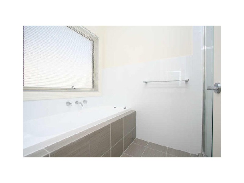 33 Manly Circuit, West Lakes Shore SA 5020