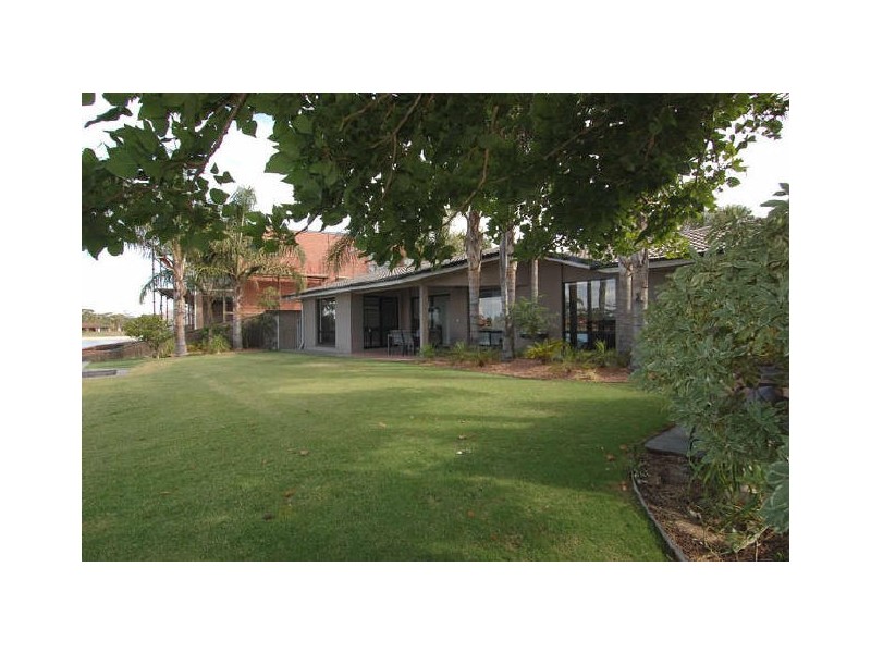 42 McDonald Grove, West Lakes SA 5021