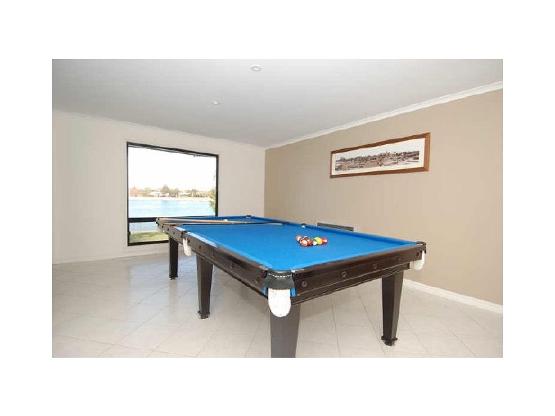 42 McDonald Grove, West Lakes SA 5021