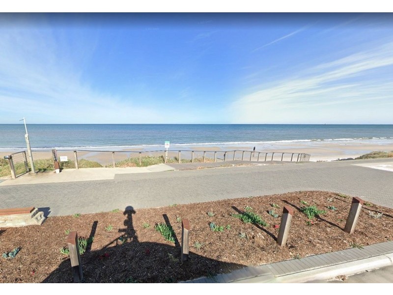 2/90 Seaview Road, West Beach SA 5024
