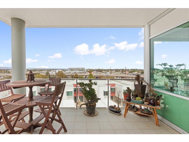 413/1-2 Tarni Court, New Port SA 5015