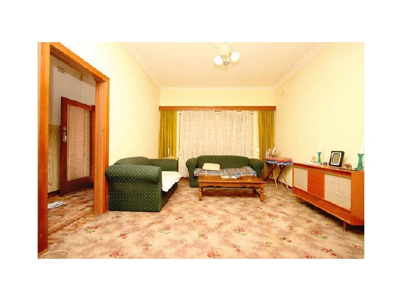 86 May Terrace, Ottoway SA 5013