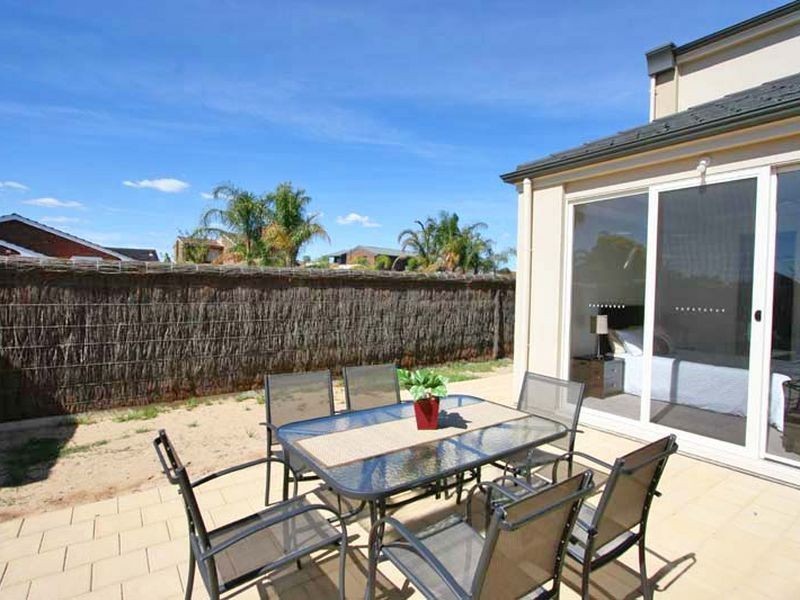 23 Nareeda Way, West Lakes SA 5021