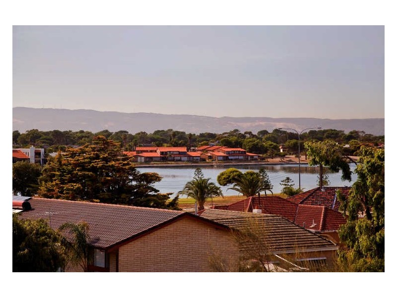 156 Seaview Road, Tennyson SA 5022