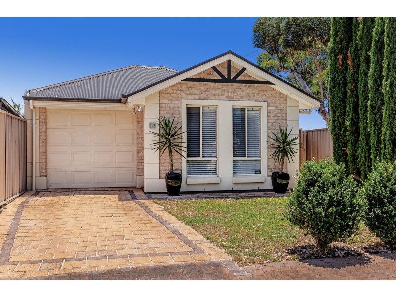 27 Gilles Crescent, Hillcrest SA 5086