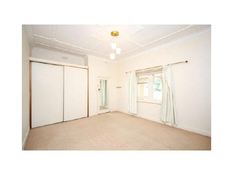 27 Albion Avenue, Glandore SA 5037