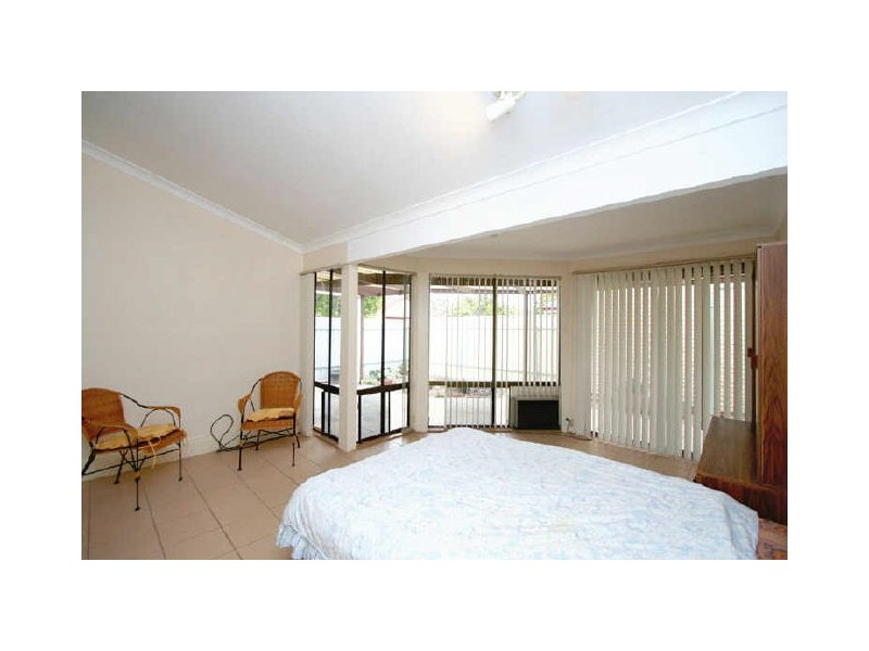 27 Albion Avenue, Glandore SA 5037