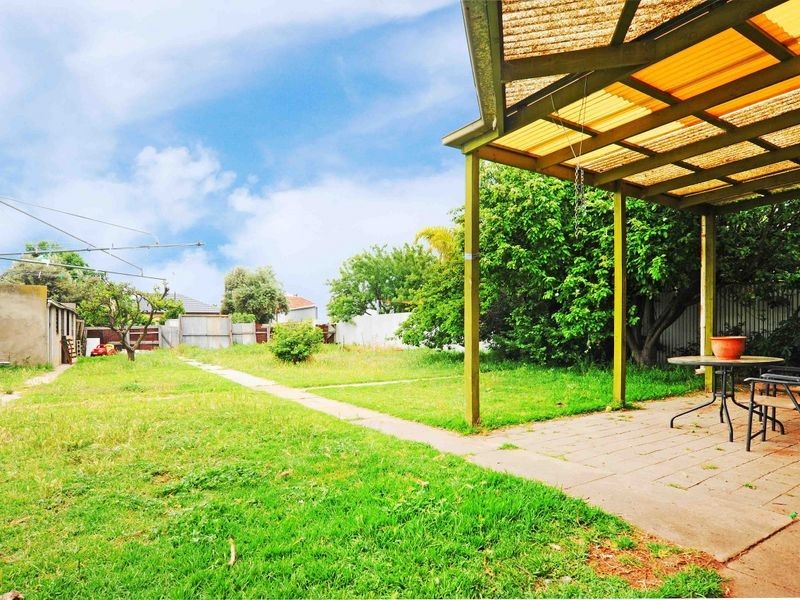 45 Minns Street East, Seaton SA 5023