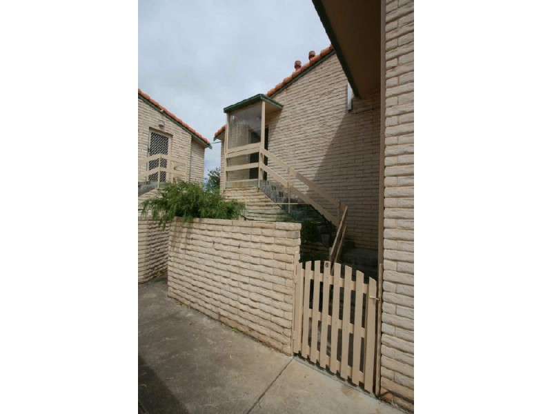 6/3 Mooloola Way, West Lakes Shore SA 5020