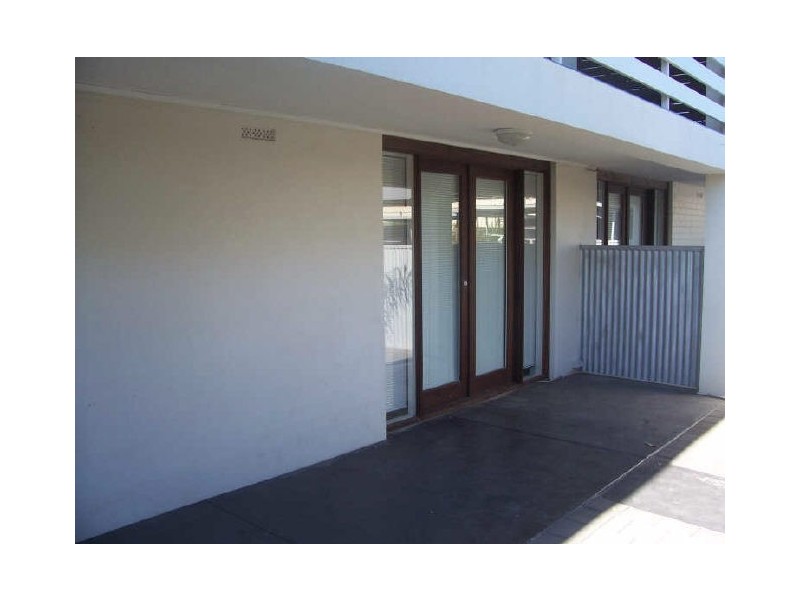 2/27 Military Road, West Beach SA 5024