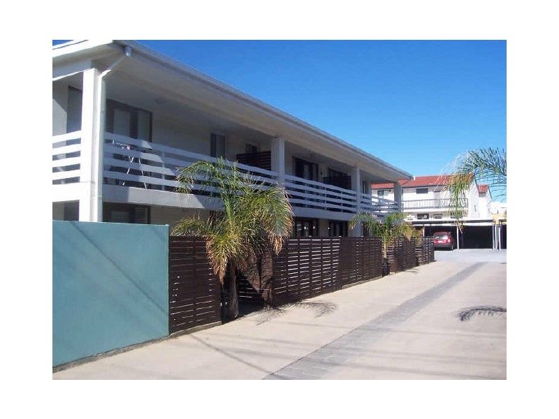 2/27 Military Road, West Beach SA 5024