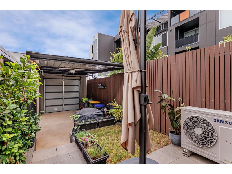 18 Troubridge Drive, West Lakes SA 5021