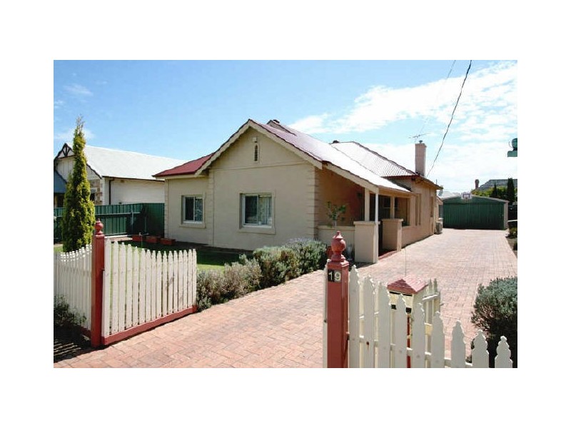 19 Kalgoorlie Road, Largs Bay SA 5016