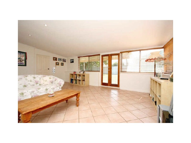 19 Kalgoorlie Road, Largs Bay SA 5016