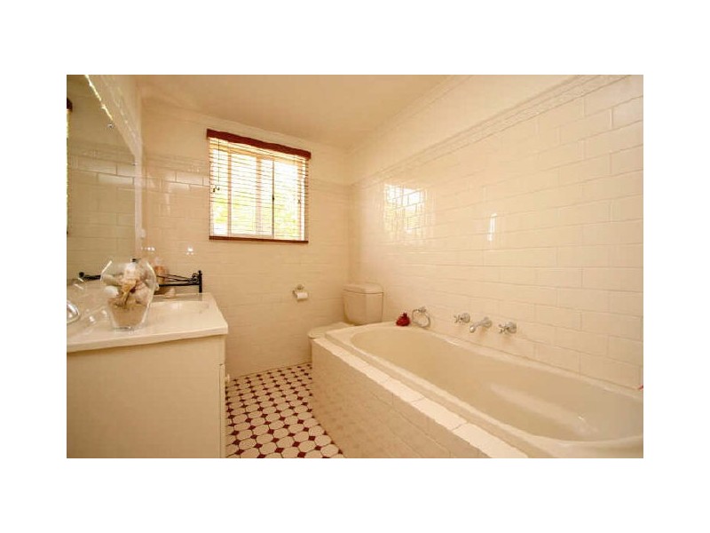 19 Kalgoorlie Road, Largs Bay SA 5016