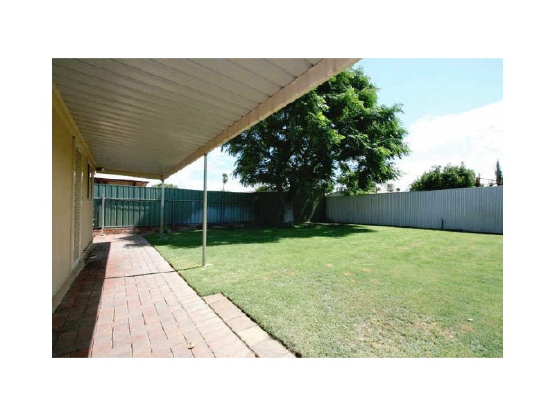 19 Kalgoorlie Road, Largs Bay SA 5016