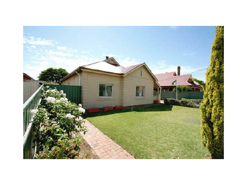19 Kalgoorlie Road, Largs Bay SA 5016