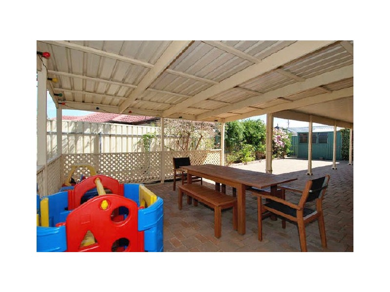 9 Dolphin Terrace, West Lakes Shore SA 5020