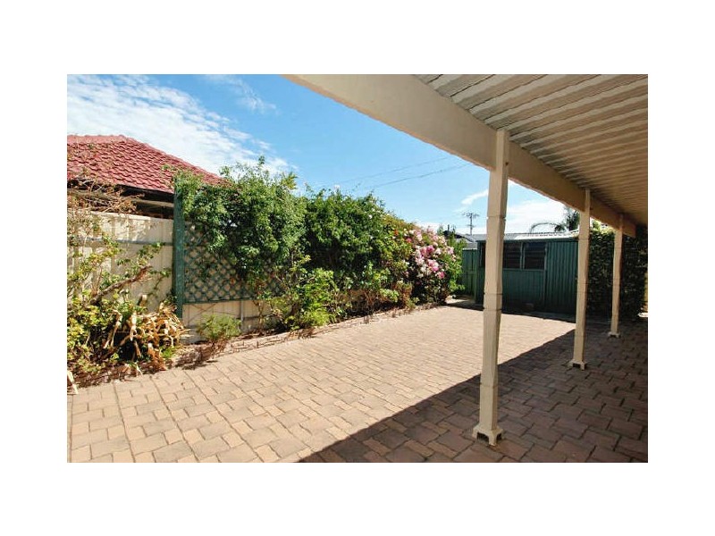 9 Dolphin Terrace, West Lakes Shore SA 5020