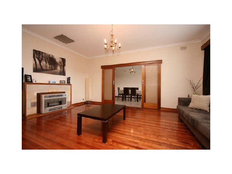 15 Hoskins Avenue, Kidman Park SA 5025