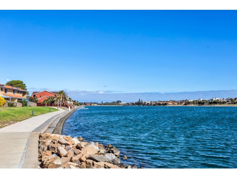 34 Sportsmans Drive, West Lakes SA 5021