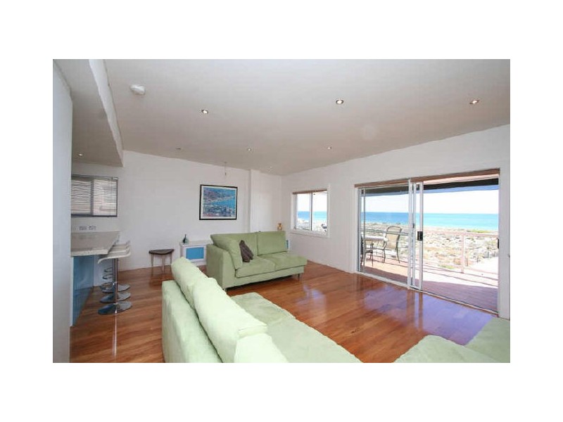 2 & 5/15 Seaview Road  (Esplanade), West Beach SA 5024